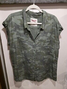 Mossimo Camo Top